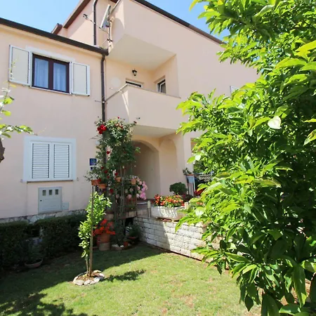 Charmantes Mit Privatem Balkon, Klima, Grill, Wifi, Nur Wenige Minuten Zum