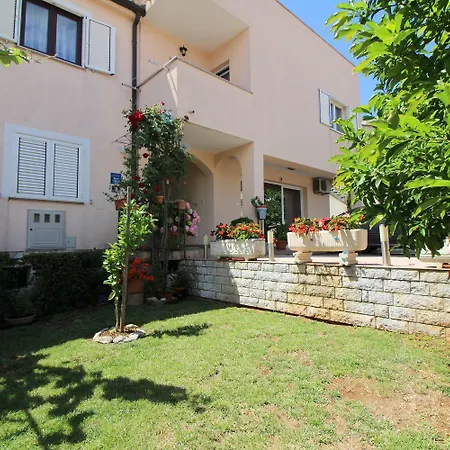 Charmantes Mit Privatem Balkon, Klima, Grill, Wifi, Nur Wenige Minuten Zum Apartment
